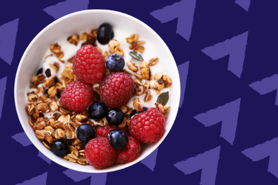 yoghurt bowl with fruit and granola